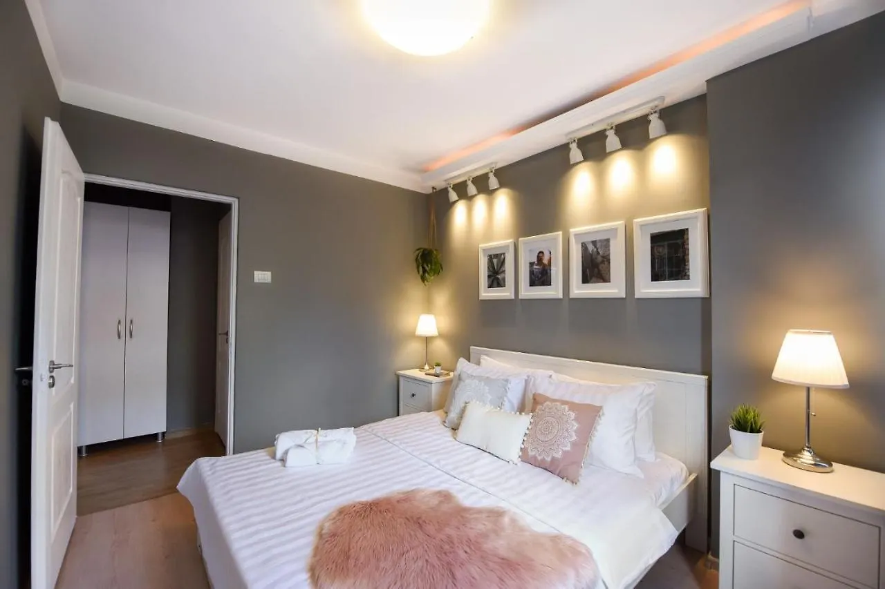 Bohemian Central Boho - Apartment Bucharest 0*,  Romania