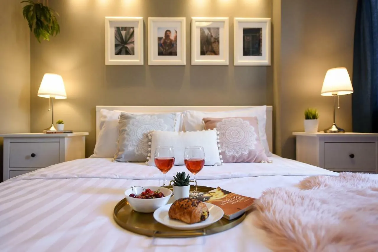 Bohemian Central Boho - Apartment Bucharest Romania
